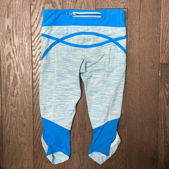 Lululemon run pace crop size 4 like new - Picture 6 of 6